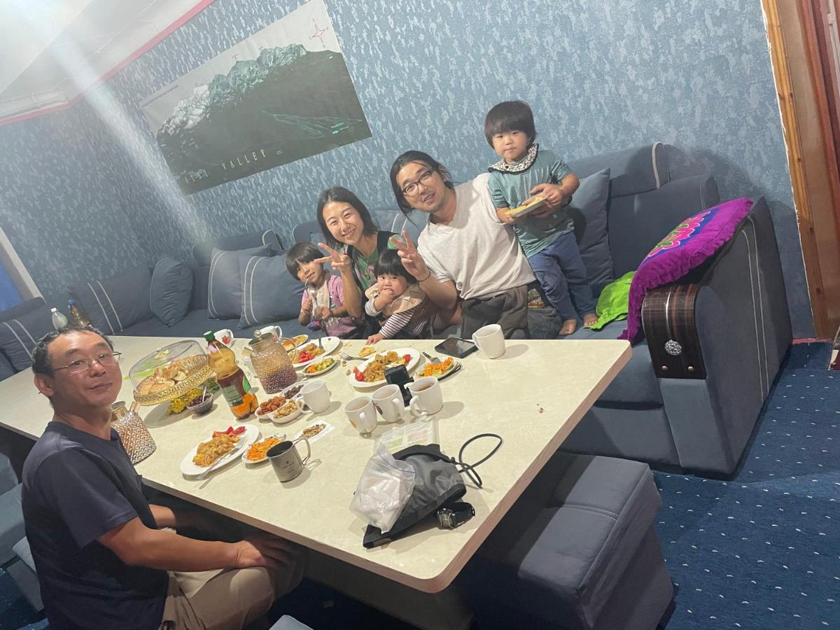 Cbt1 Sary-Mogul Hotel ภายนอก รูปภาพ